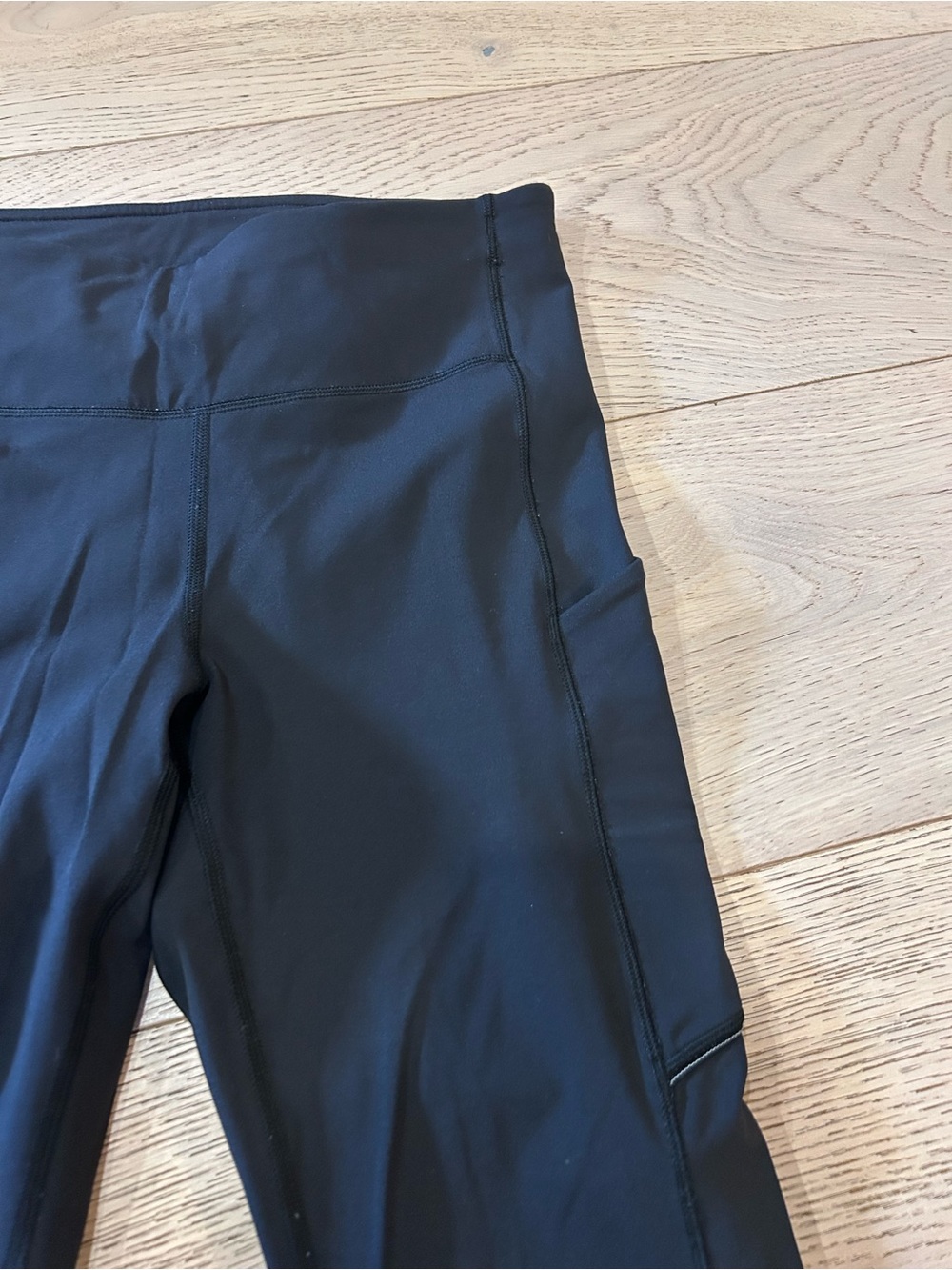 lululemon athletica Black High-Rise Leggings with Side Pockets - Picture 3 of 4